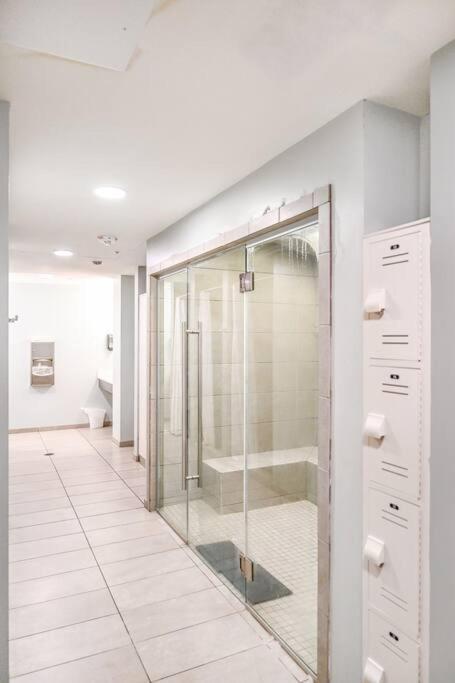 2Br Unit In The Heart Of Dt With View Of Playhouse Square, Pool & Gym Access- 305 Apartman Cleveland Kültér fotó