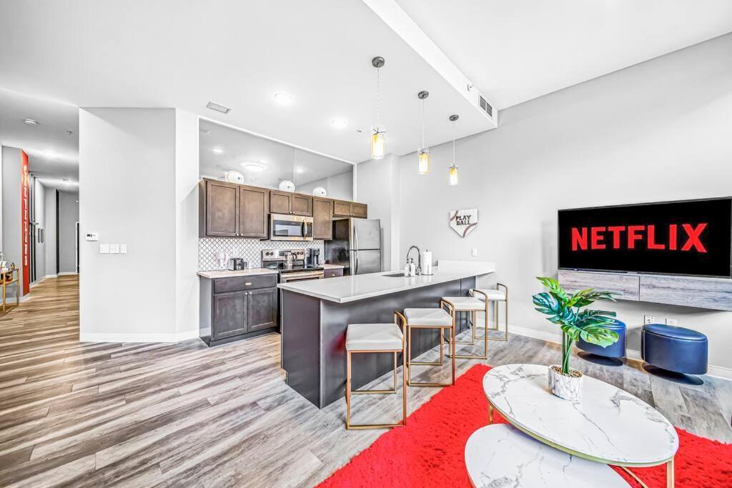 2Br Unit In The Heart Of Dt With View Of Playhouse Square, Pool & Gym Access- 305 Apartman Cleveland Kültér fotó
