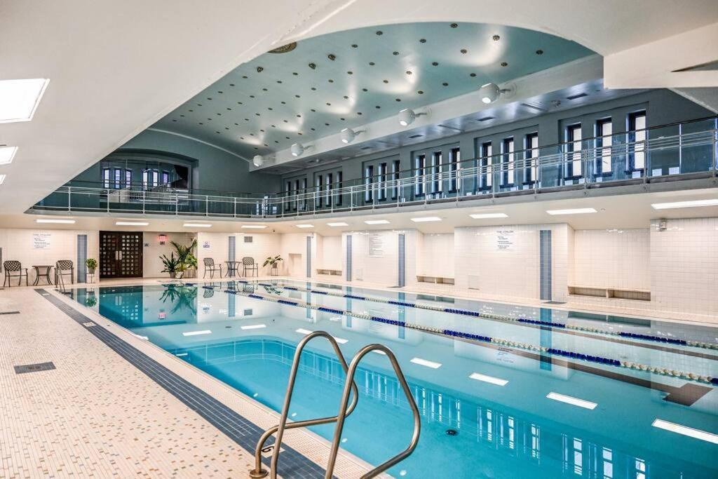 2Br Unit In The Heart Of Dt With View Of Playhouse Square, Pool & Gym Access- 305 Apartman Cleveland Kültér fotó