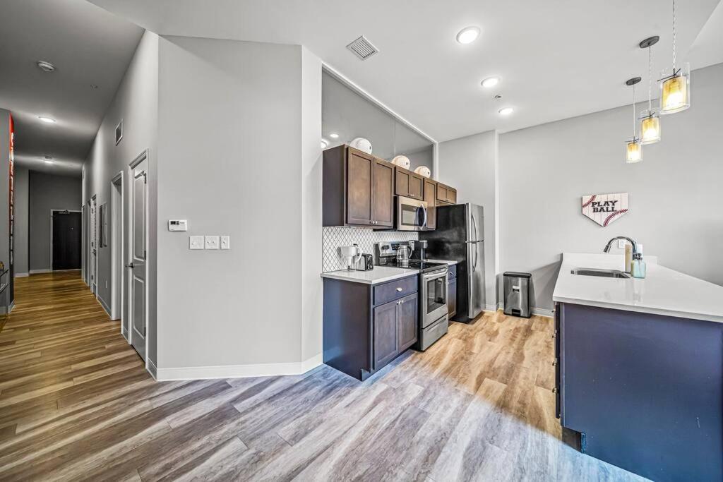 2Br Unit In The Heart Of Dt With View Of Playhouse Square, Pool & Gym Access- 305 Apartman Cleveland Kültér fotó